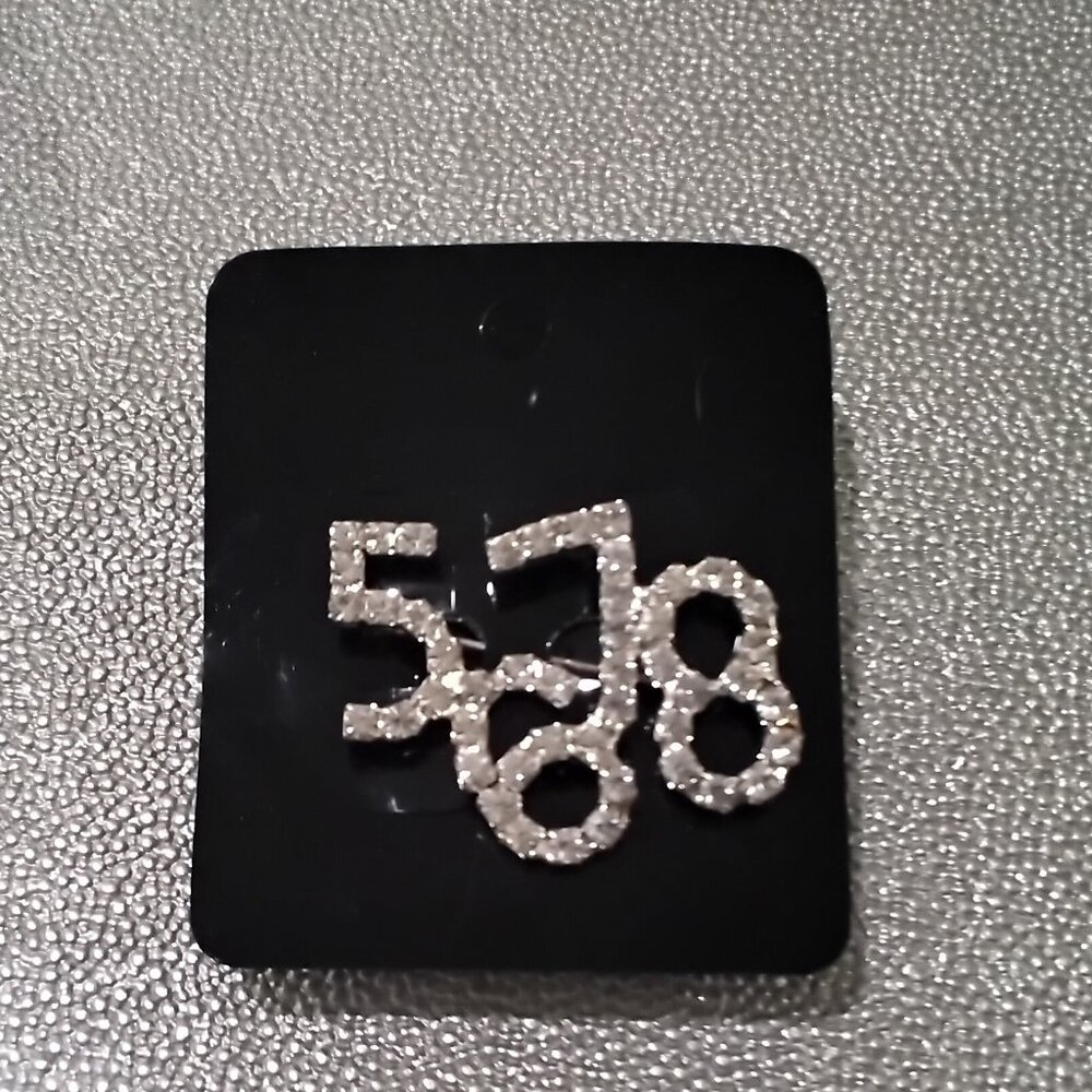Lovely "5 6 7 8" Rhinestone Dance Instruction Pin Brooches NWT 1.5" H x 2" Long